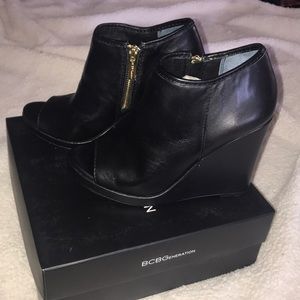BCBG wedges